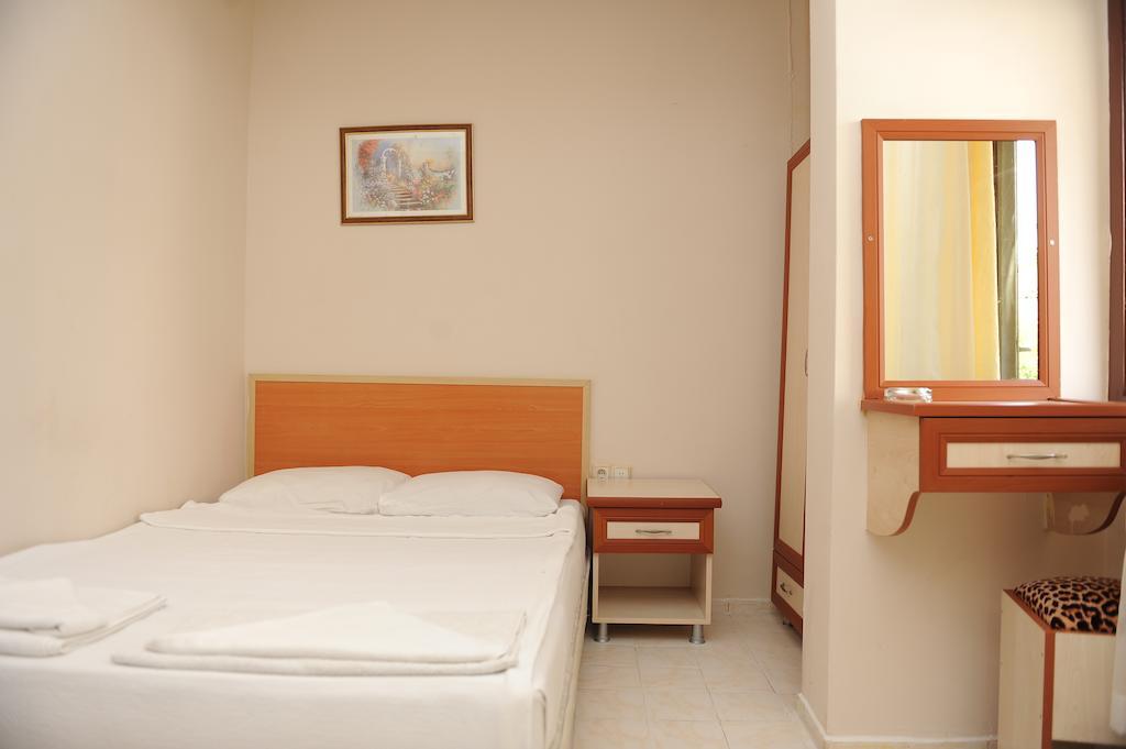 Holiday World Hotel Αλάνια Δωμάτιο φωτογραφία