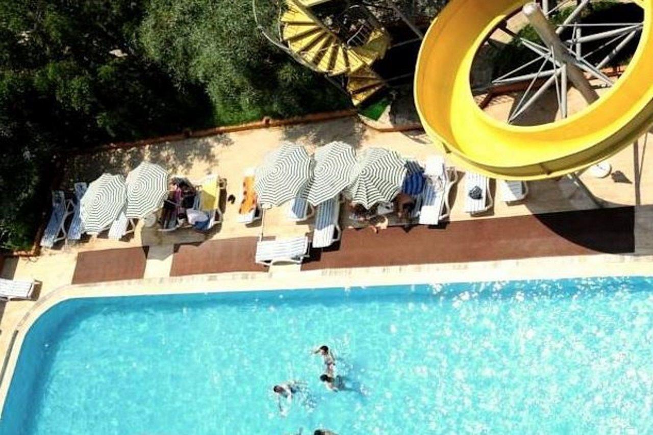 Holiday World Hotel Αλάνια Εξωτερικό φωτογραφία