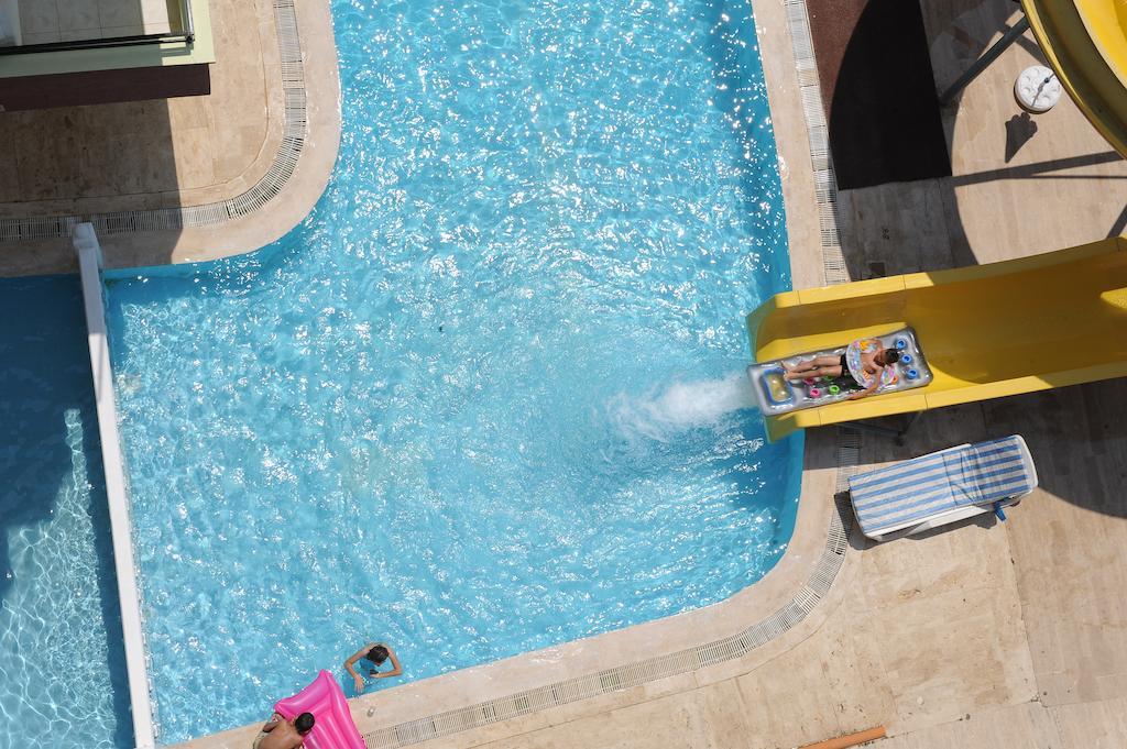 Holiday World Hotel Αλάνια Εξωτερικό φωτογραφία